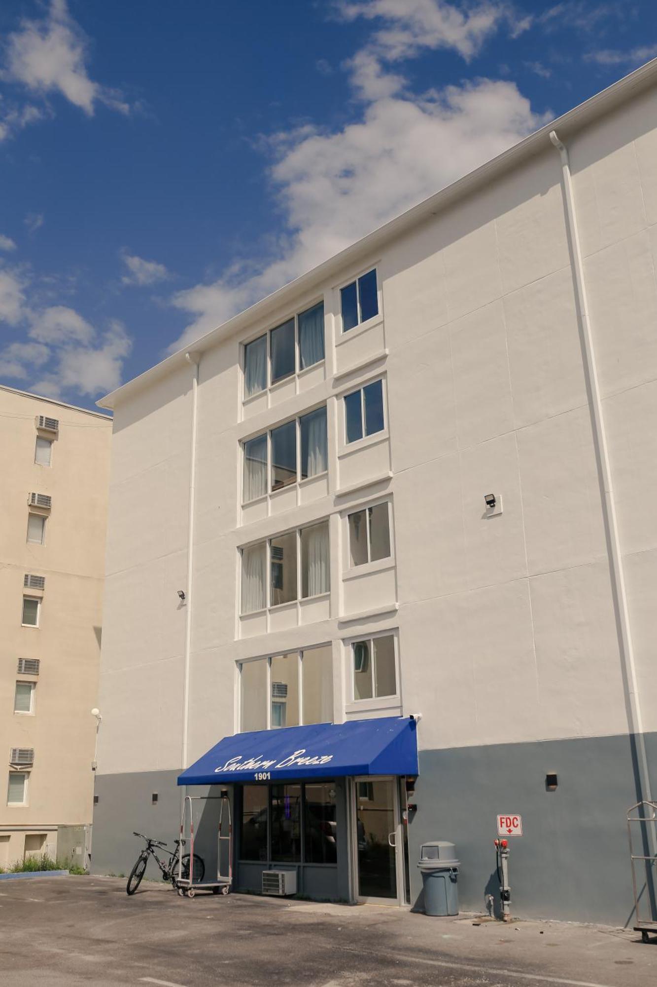Southern Breeze Ocean Front Hotel Μιρτλ Μπιτς Εξωτερικό φωτογραφία